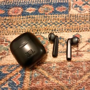 JBL Bluetooth buds